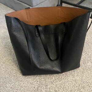 Cuyana Classic Structured Leather Tote, Pebbled Leather, Black/Caramel